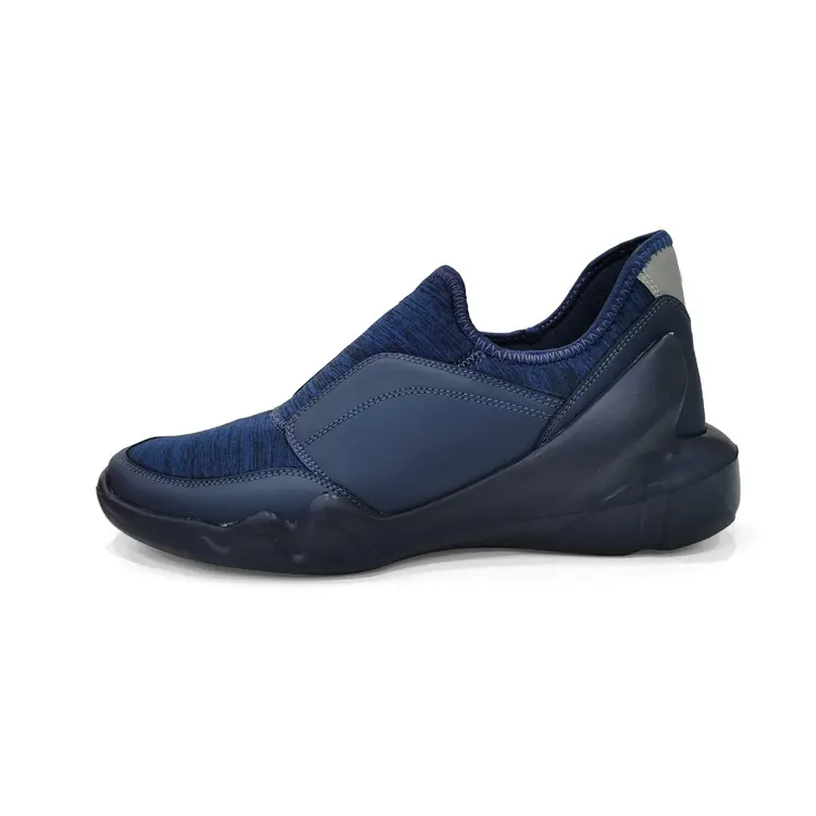 China Suppliers Men Running Fashion Branded Trainers Adult Black Casual Running Shoes